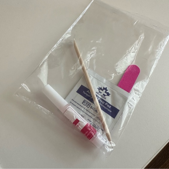 Press On Nails (2 sets!) - Picture 4 of 4